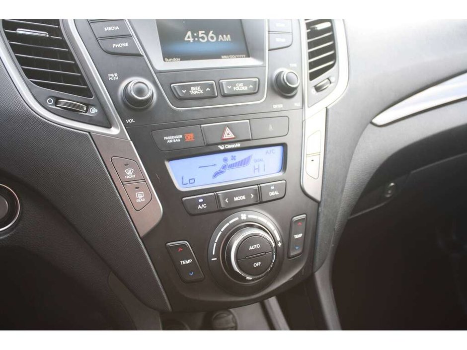 2016 Hyundai Santa Fe Sport 2.4 Luxury-18