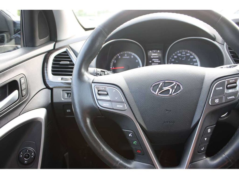 2016 Hyundai Santa Fe Sport 2.4 Luxury-16
