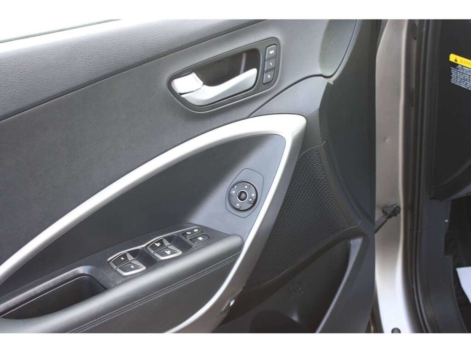 2016 Hyundai Santa Fe Sport 2.4 Luxury-8