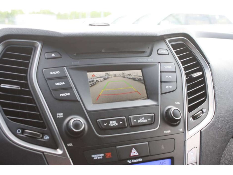 2016 Hyundai Santa Fe Sport 2.4 Luxury-17