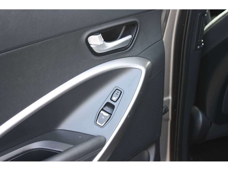 2016 Hyundai Santa Fe Sport 2.4 Luxury-7