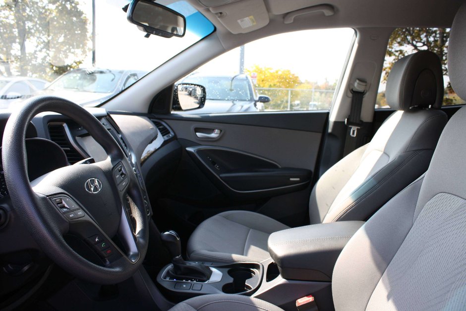 2017 Hyundai Santa Fe Sport 2.4 Base-11