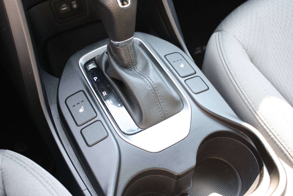 2017 Hyundai Santa Fe Sport 2.4 Base-16