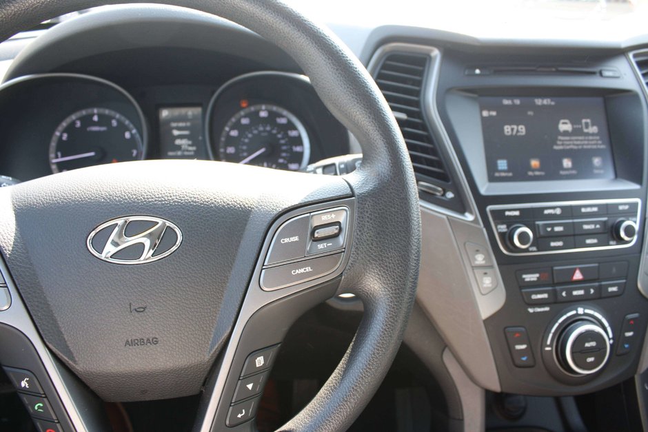 2017 Hyundai Santa Fe Sport 2.4 Base-13