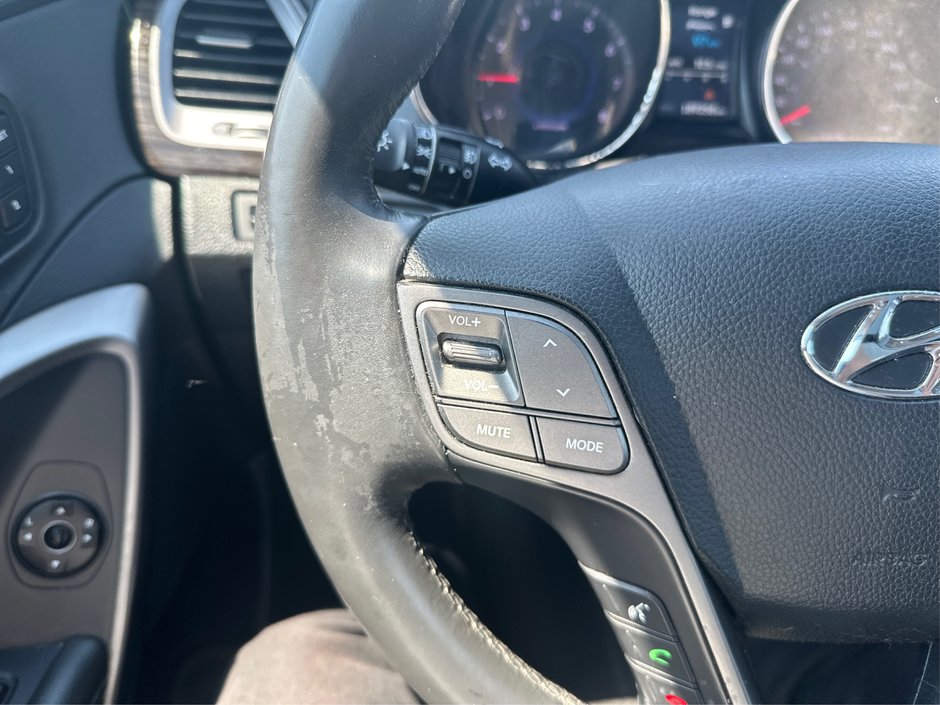 2015 Hyundai Santa Fe XL Limited-21