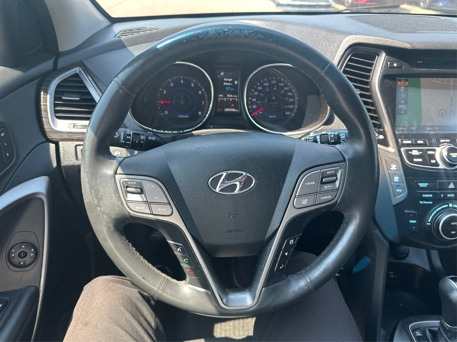 2015 Hyundai Santa Fe XL Limited-13