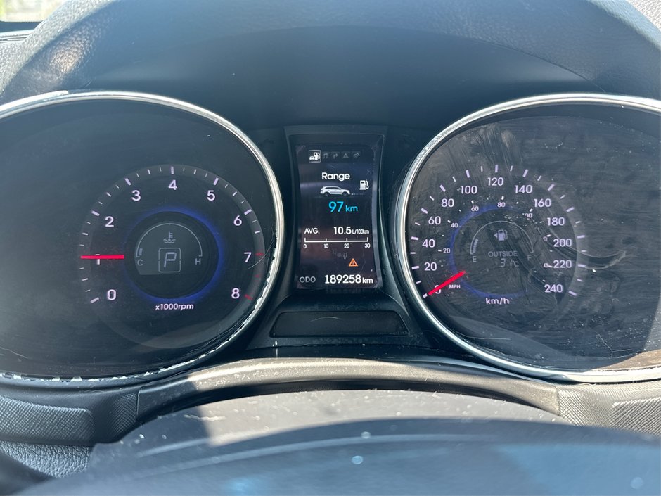 2015 Hyundai Santa Fe XL Limited-12