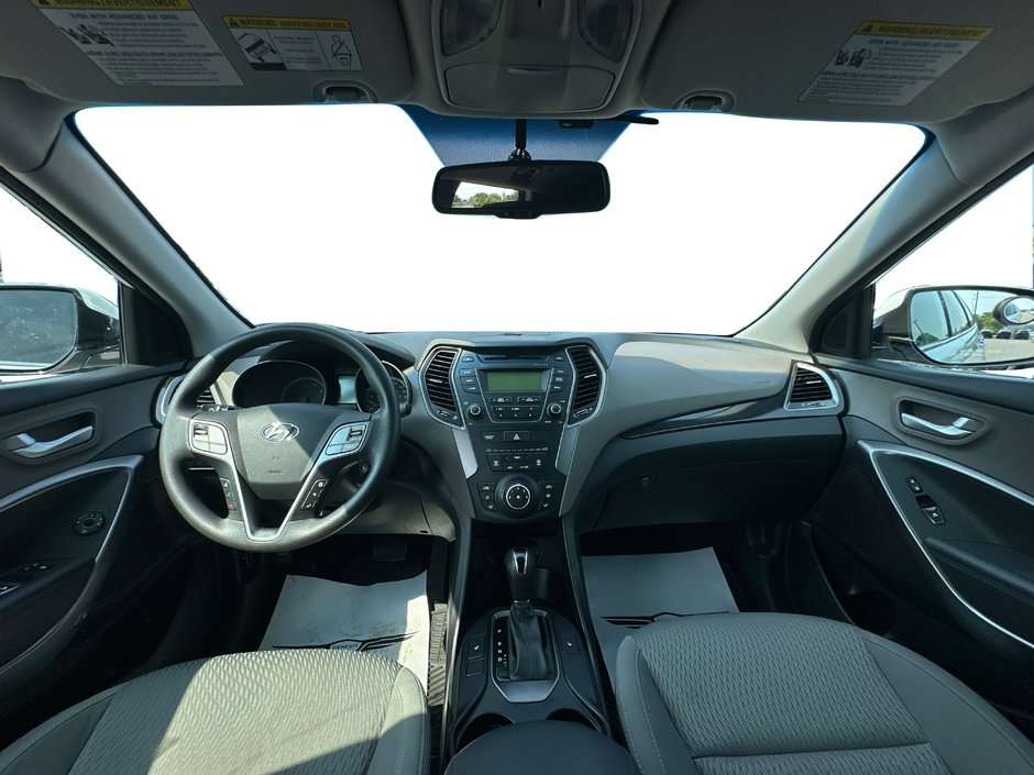 2016 Hyundai Santa Fe XL Base-17