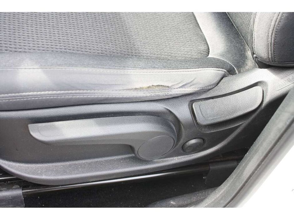 2019 Hyundai Santa Fe Essential-9