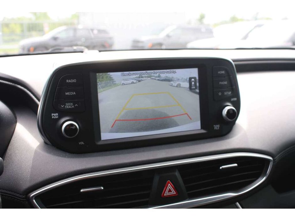 2019 Hyundai Santa Fe Essential-17
