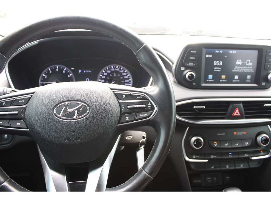 2019 Hyundai Santa Fe Essential-15