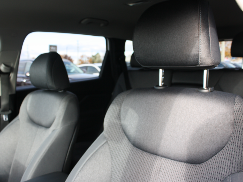 2022 Hyundai Santa Fe Essential-8