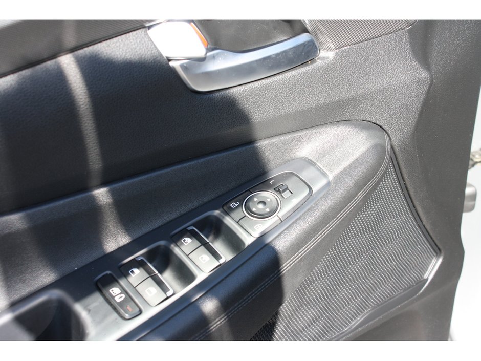 2023 Hyundai Santa Fe Preferred-9