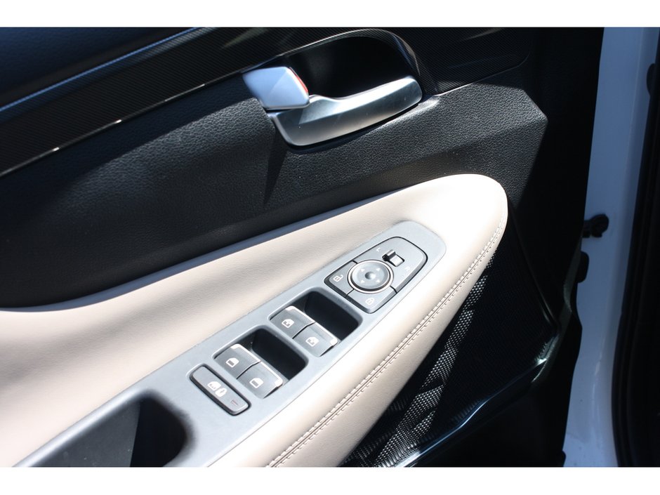 2023 Hyundai Santa Fe Preferred-7