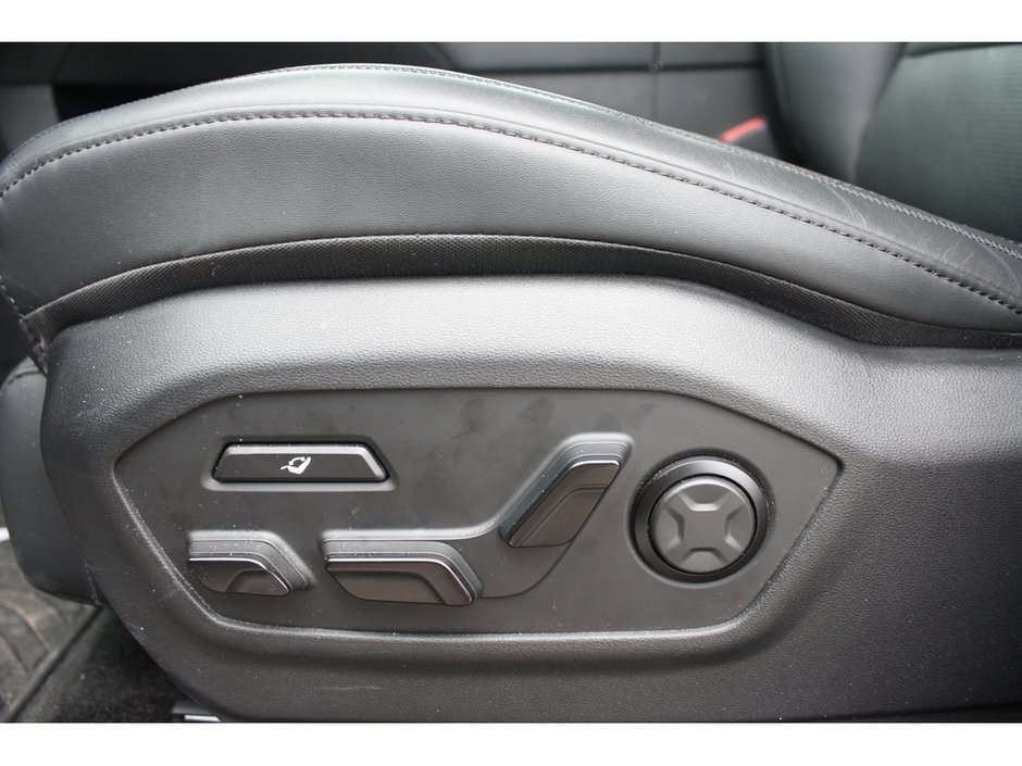 2025 Hyundai Santa Fe Ultimate-8