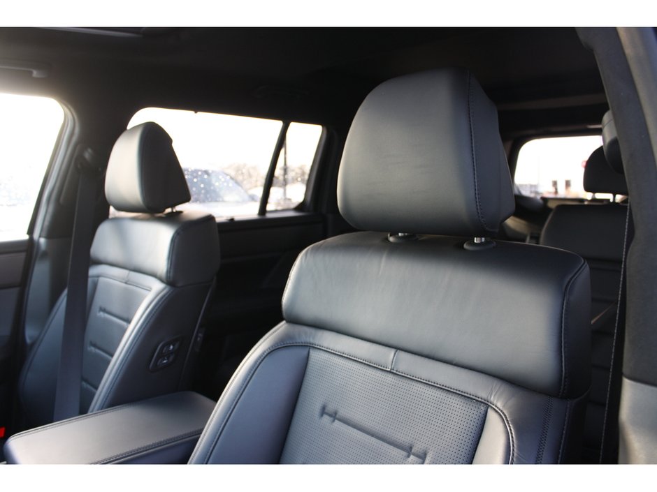 2025 Hyundai Santa Fe Ultimate-10