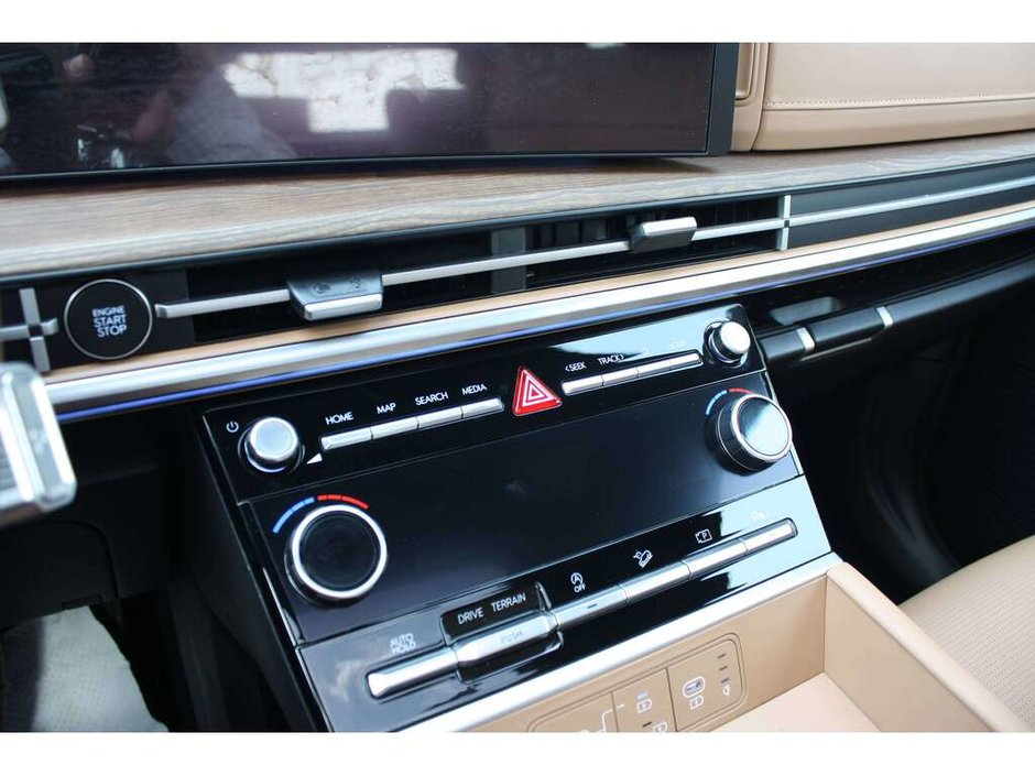 2025 Hyundai Santa Fe Luxury-10