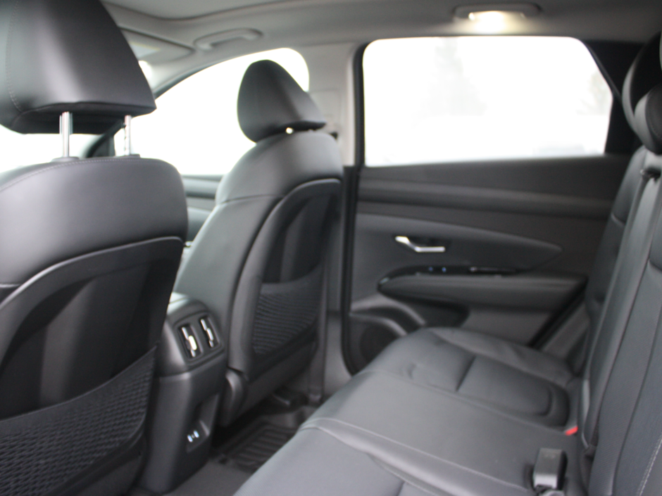 2025 Hyundai Tucson Hybrid Ultimate-16