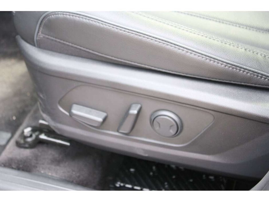 2026 Hyundai Tucson Hybrid Ultimate-9