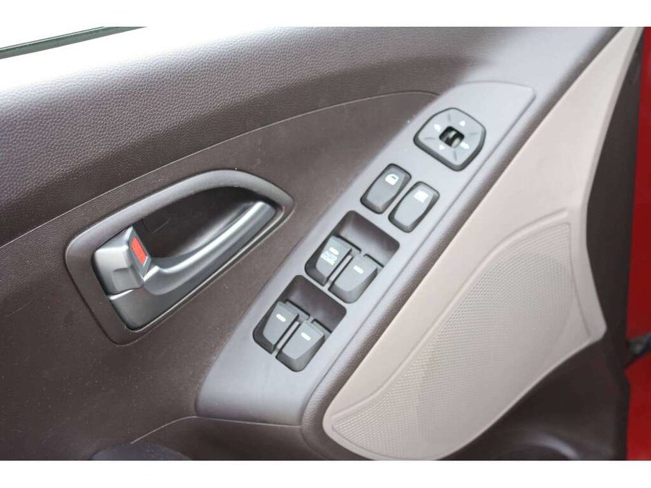 2015 Hyundai Tucson GL-8