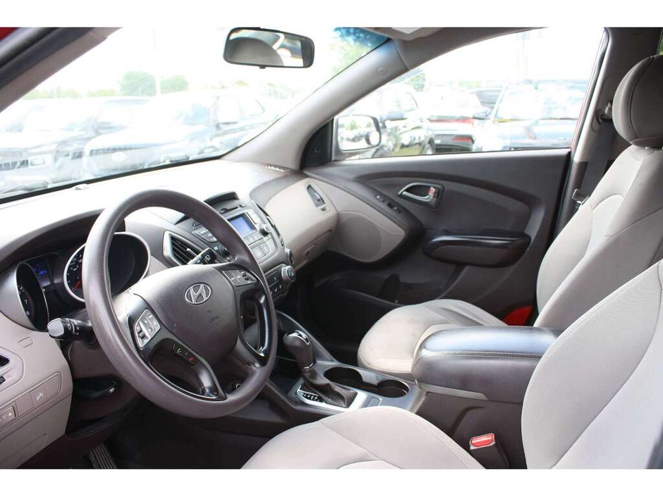 2015 Hyundai Tucson GL-11