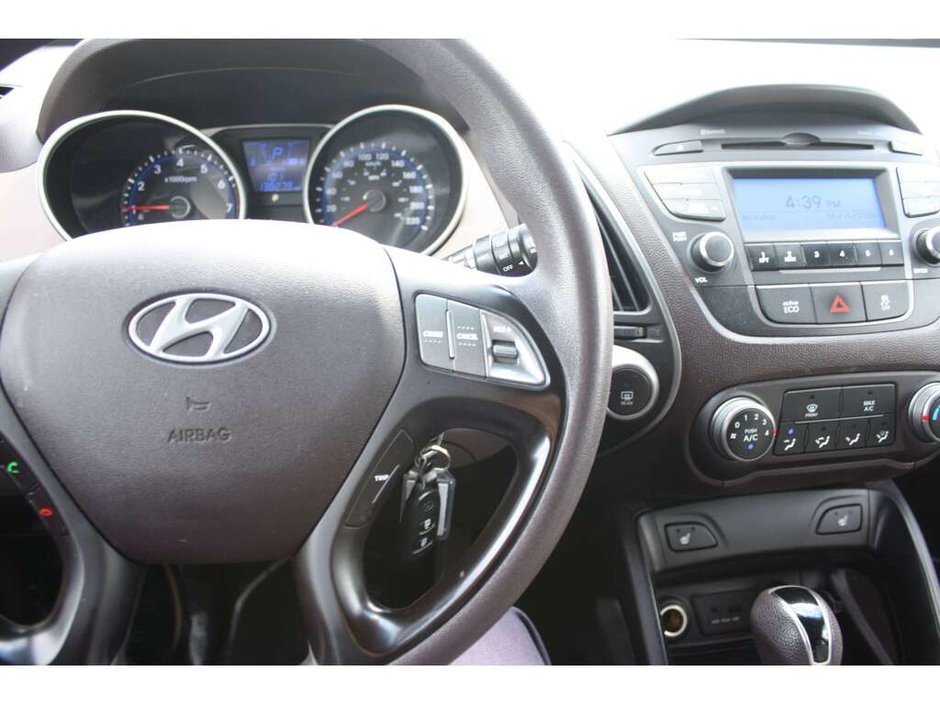 2015 Hyundai Tucson GL-15