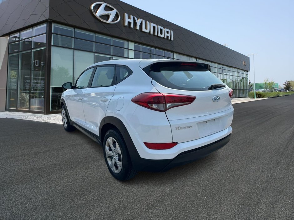 2016 Hyundai Tucson Base-6