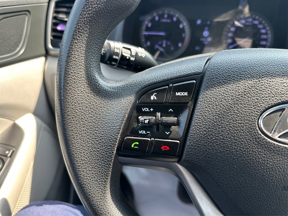 2016 Hyundai Tucson Base-21