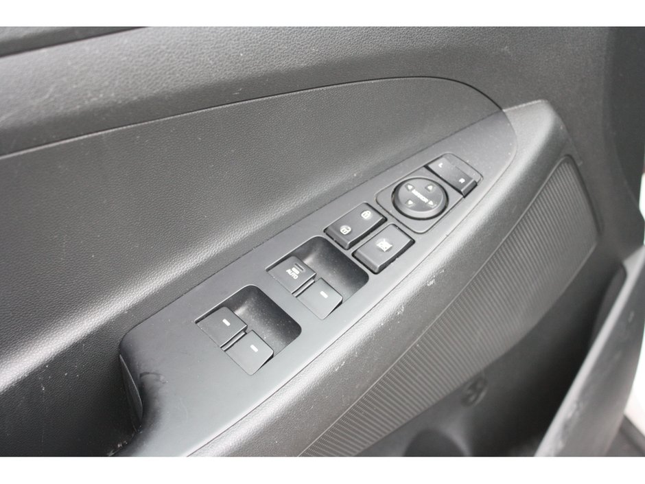 2017 Hyundai Tucson SE-8