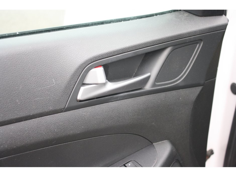 2017 Hyundai Tucson SE-9