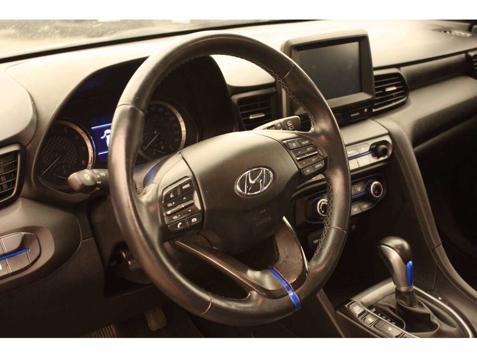 2020 Hyundai Veloster Preferred-11