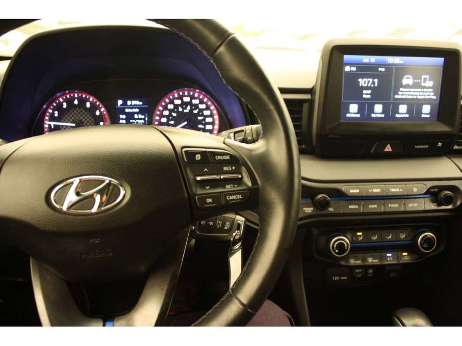 2020 Hyundai Veloster Preferred-15