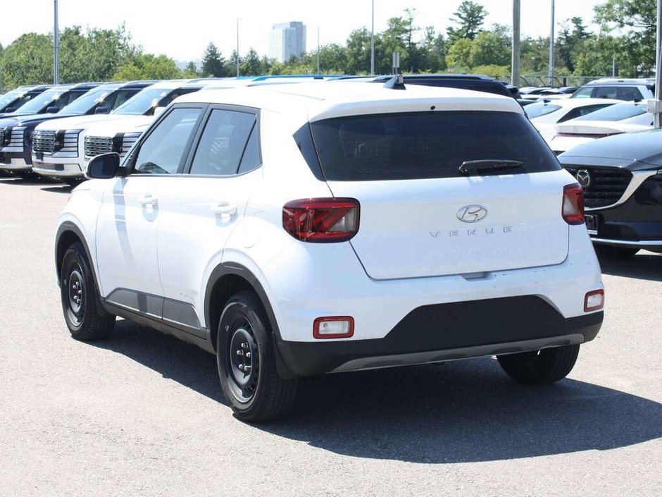 2021 Hyundai Venue Essential-5