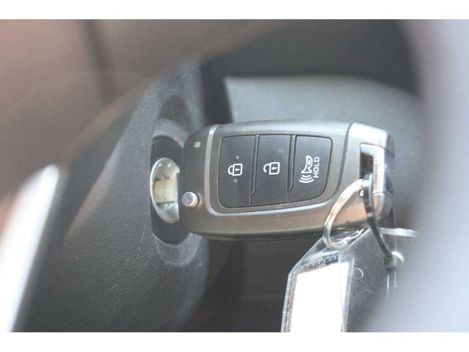 2021 Hyundai Venue Essential-12