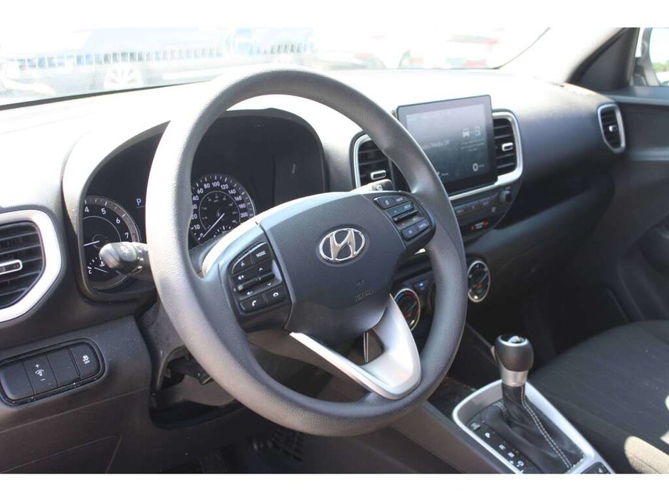 2021 Hyundai Venue Essential-10