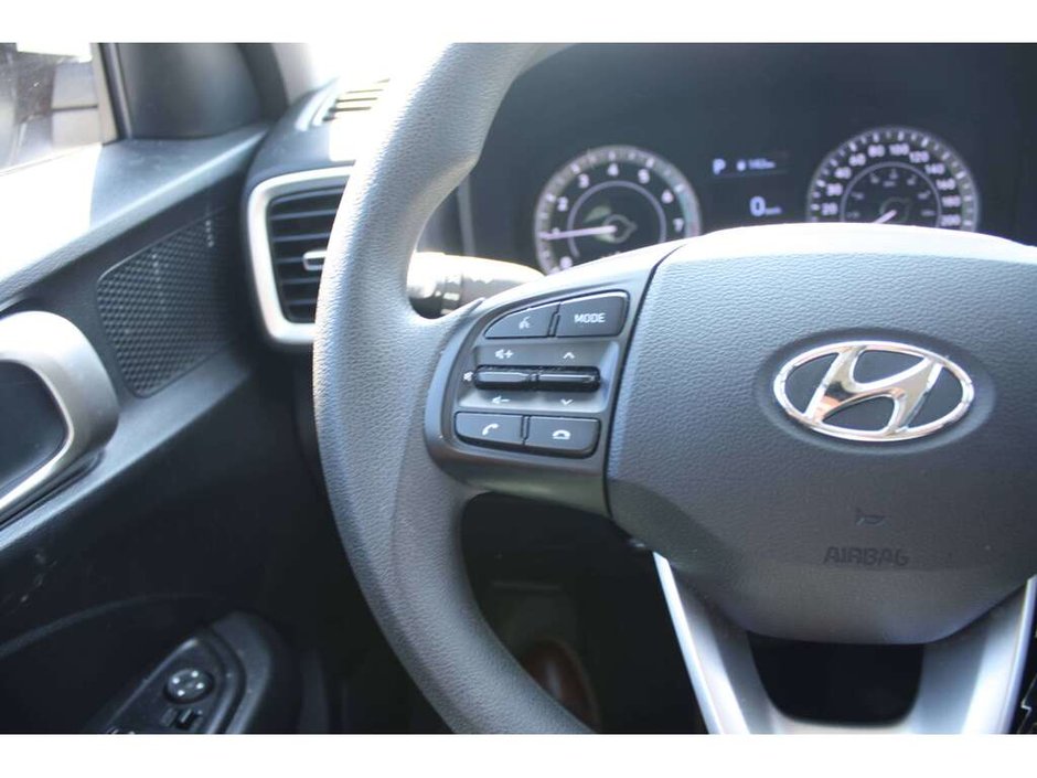 2021 Hyundai Venue Essential-14