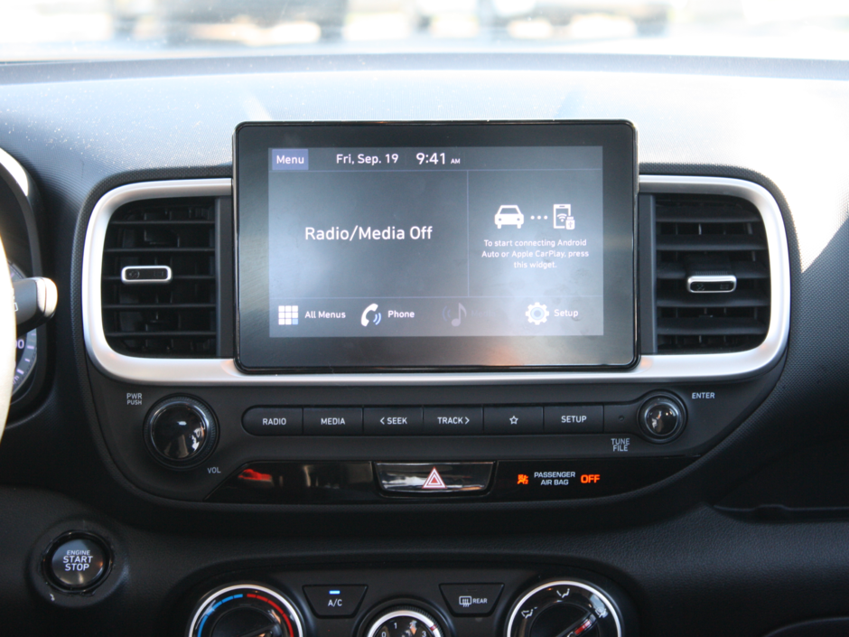 2022 Hyundai Venue Preferred-19