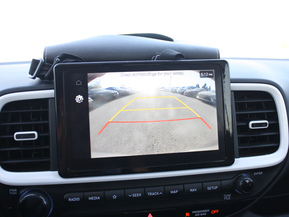 2022 Hyundai Venue Ultimate-18