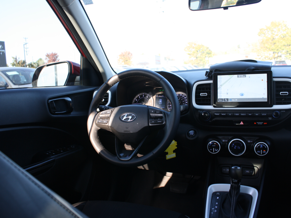 2022 Hyundai Venue Ultimate-27