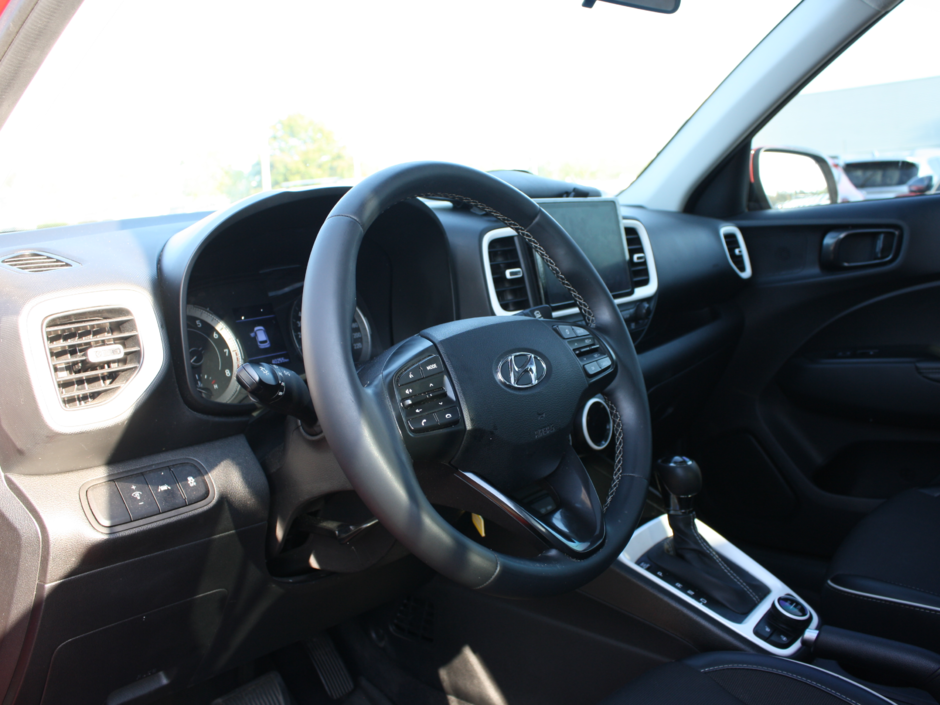 2022 Hyundai Venue Ultimate-12