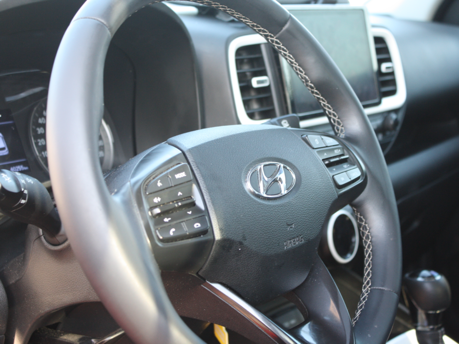 2022 Hyundai Venue Ultimate-13