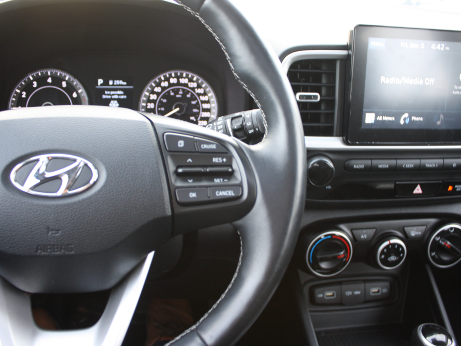 2022 Hyundai Venue Ultimate-12