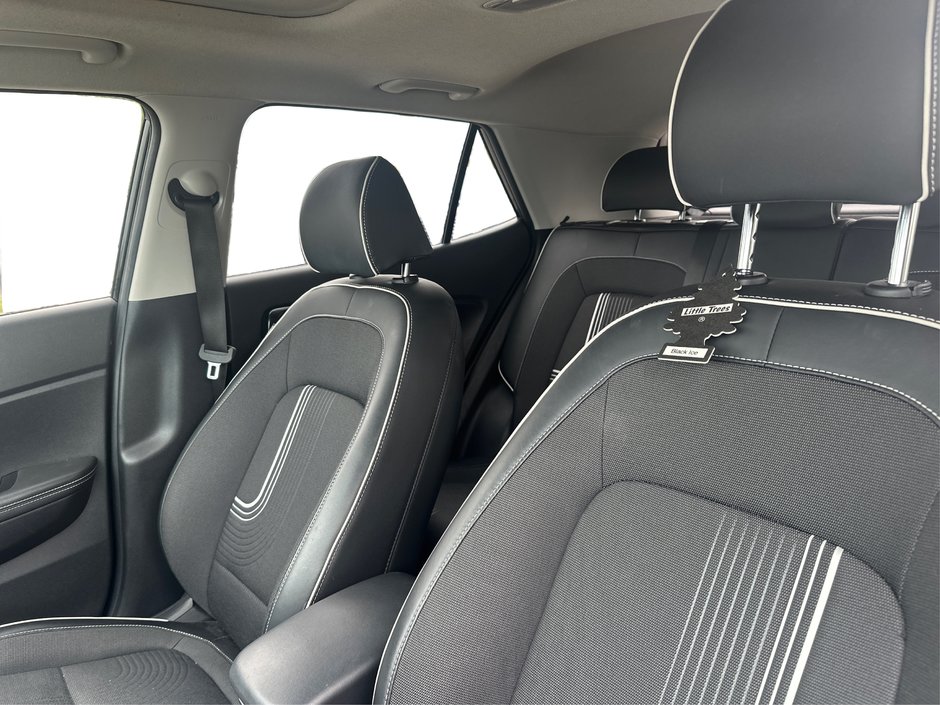 2023 Hyundai Venue Ultimate-8