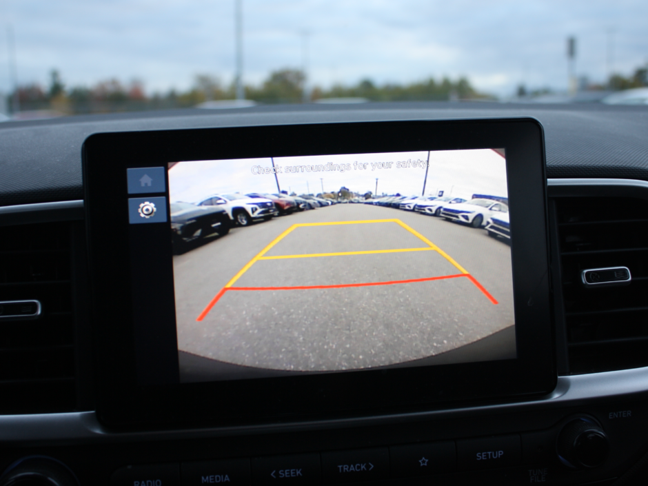 2023 Hyundai Venue Preferred-20