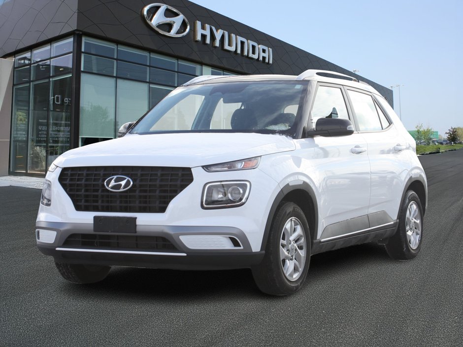 2023 Hyundai Venue Preferred-0