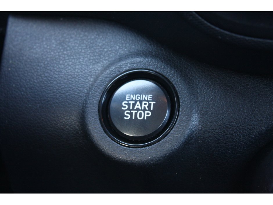 2023 Hyundai Venue Preferred-12