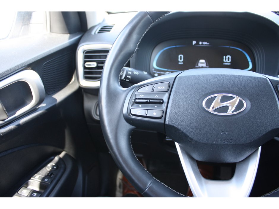 2023 Hyundai Venue Preferred-12