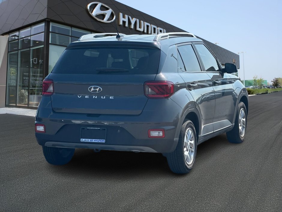 2024 Hyundai Venue Preferred-4