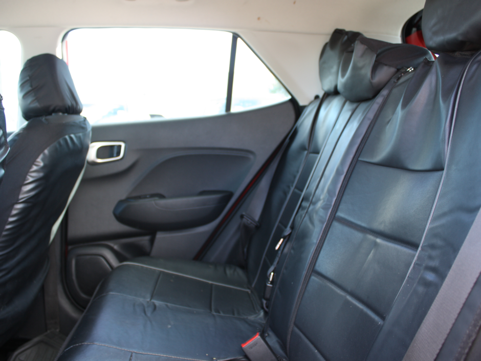 2024 Hyundai Venue Essential-25