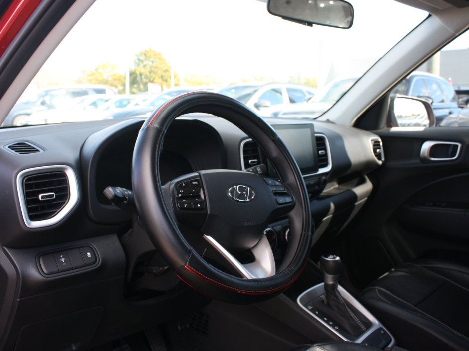 2024 Hyundai Venue Essential-12